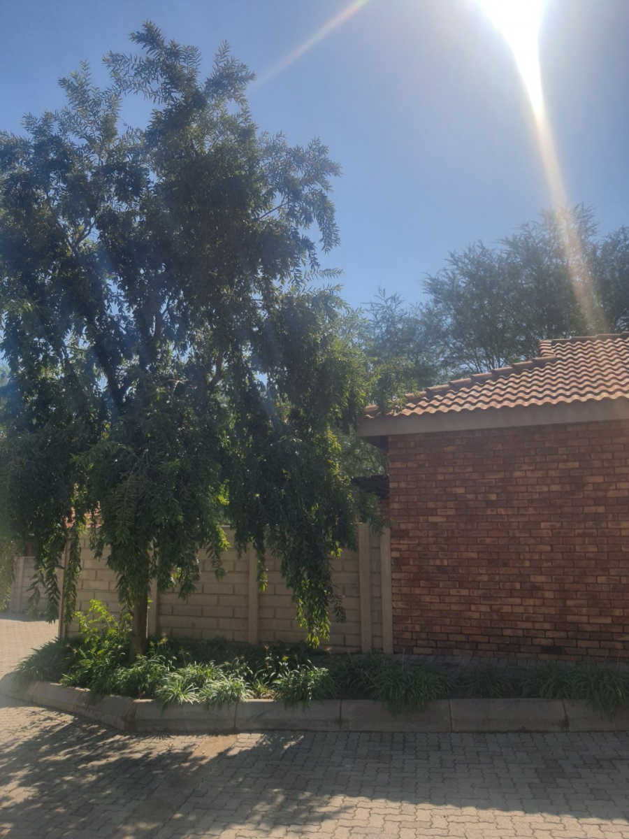 To Let 2 Bedroom Property for Rent in Ngwenya River Estate North West
